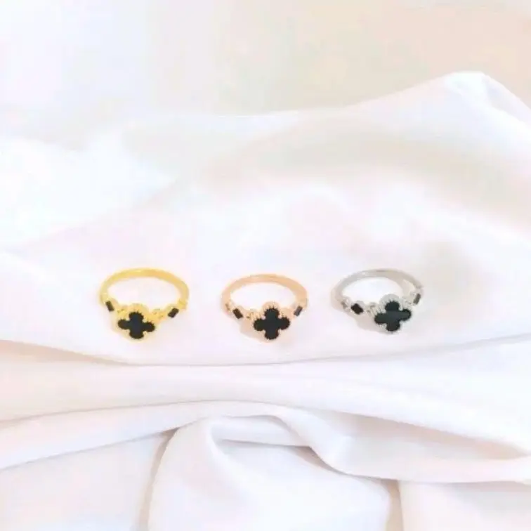 Cincin Wanita Titanium Mahkota Bunga Hitam Aksesoris Rings Model Korea 2