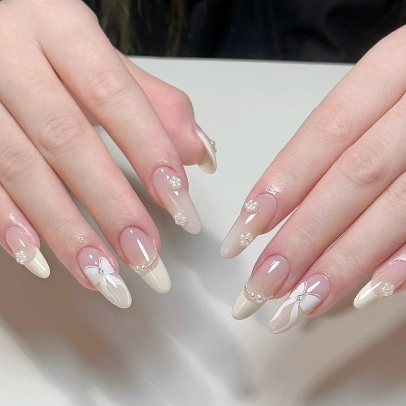Bộ 24 nail giả mã 140 đính đá xinh xắn. Nữ Làm Nail