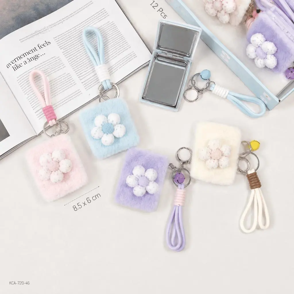 Keychain Fluffy Mirror / Gantungan Kunci Cermin fluffy bulu elegant / riasan kaca mini dengan strap kunci