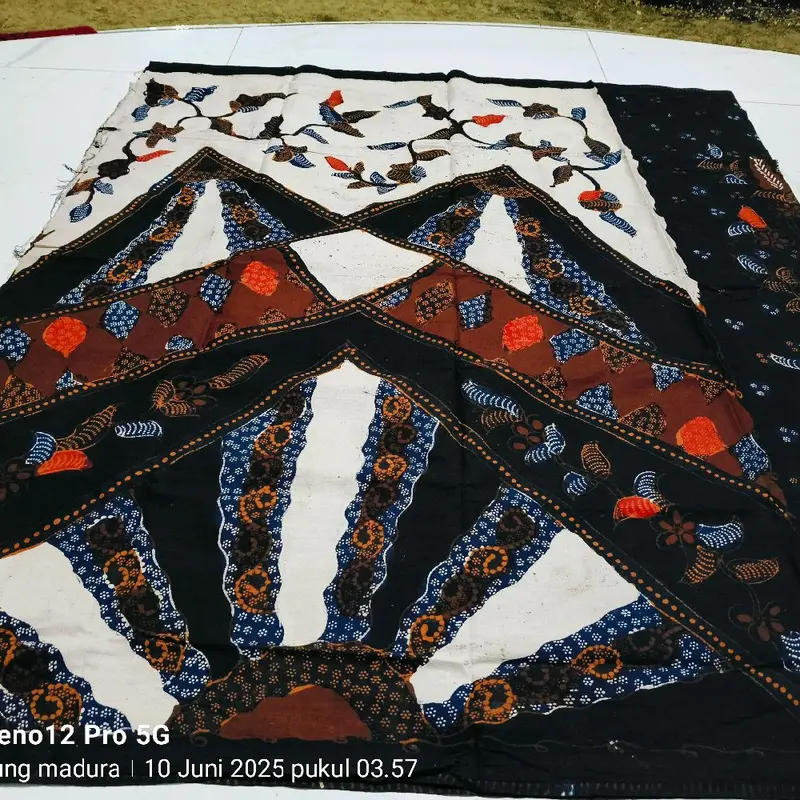sarung batik tulis madura bahan halus lembut 8