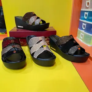 Sandal wedges wanita super cantik, enak dipake, nyaman ,empuk, anti slip , gak licin