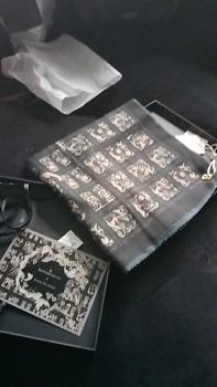 Product Review of The Autograph 2 Series Buttonscarves x Dian Pelangi from t**6 0