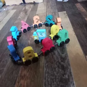 Mainan Kereta Api Magnet Susun Angka / Magnetic Numeric Train
