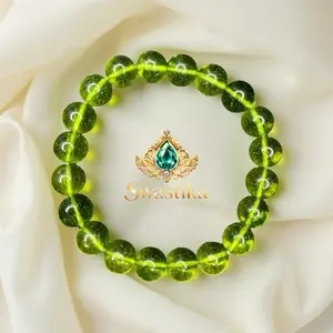 Gelang Peridot Hijau Muda dengan Desain Bulat Elegan untuk Tampilan Mewah dan Kualitas Terbaik tangan
