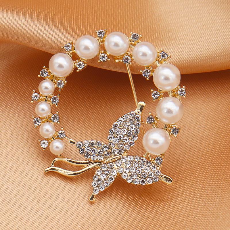 Product Introduction of Butterfly Brooch Flower, Fashion, Multi-functional Accessories, Decoration, Collar Accessories black  tie  wedding running  belt mantilla  veil calm  belt tudung  selendang  letak  atas  bahu buckle  bunny beanie  hat  central  cee belts garterbelt flip s 8
