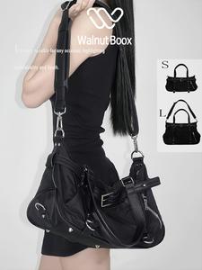WalnutBoox กระเป๋าโท้ต  Y2K พร้อมสายสะพายสุดเท่ ดูเป็นสาวแข็งแกร่ง ดีไซน์เก๋! ความจุขนาดใหญ่ สามารถใส่ iPhone 15 Pro Max ได้ (TH01)