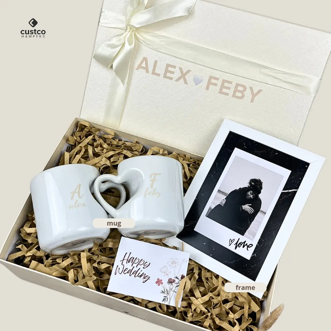 Kado Pernikahan | Giftbox Custom Nama Couple | KN06 | Giftset Pernikahan | Kado Pasangan Premium | Custco Hampers