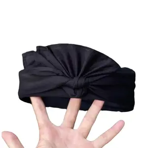 Udeng Jadi Hitam Full Rimpit untuk Tampilan Sopan dan Rapi Elegan