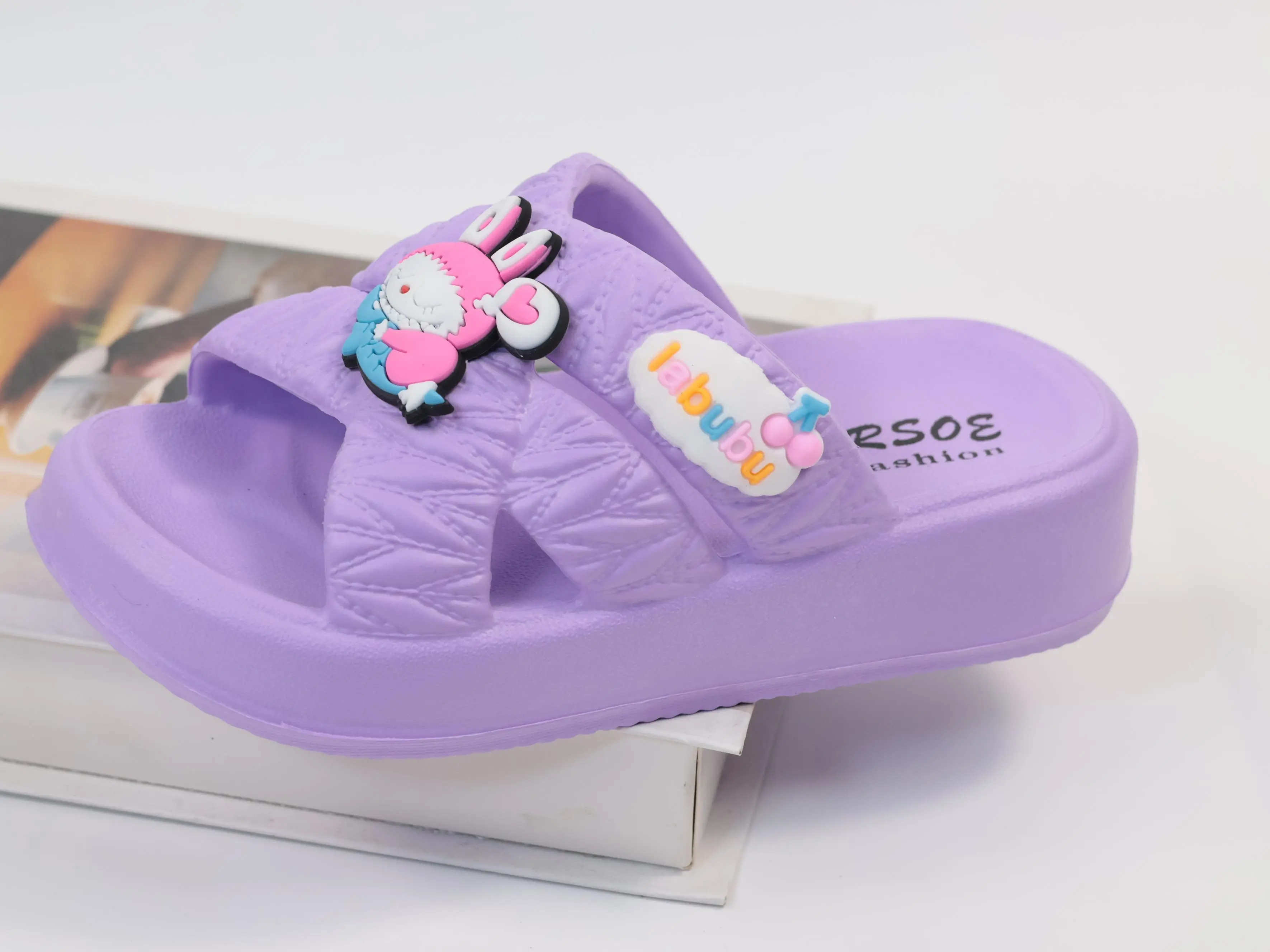 Sandal Selop anak LABUBU Viral Kekinian Bahan Karet Jelly Anti Slip Kaki Fashion