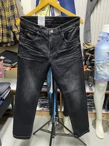 WERCO Celana Panjang Pria Jeans Terbaru Model Slimfit Stretch Distro Denim Berkualitas Tahan Lama Nyaman Cocok Untuk Gaya Santai Namun Fashionable dengan Risleting dan Jahitan Polos
