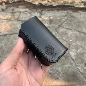 Black Leather Sleeve Case Thelema Polos / Kulit Sintetis Hitam Benang Hitam