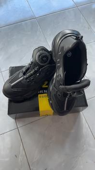 Product Review of Safety Shoes Safety Boots 8824 Black Kasut Kerja Rubber Outsole Lace Light 1kg Unisex Shoe from 刃** ⼄**⼯ 0
