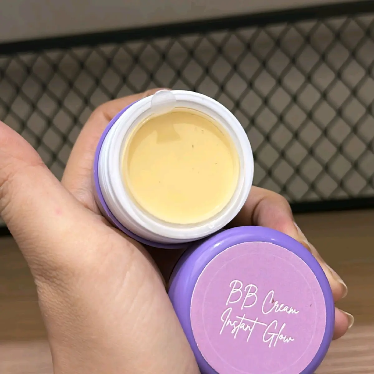 BB CREAM INSTAN WHITE - Day Cream Foundation