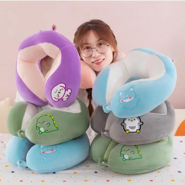 Gối cổ, gối chữ U nhồi bông nhiều màu sắc . hạn chế đau mỏi cổ dành cho dân văn phòng, lái xe, du lịch ( B4 )