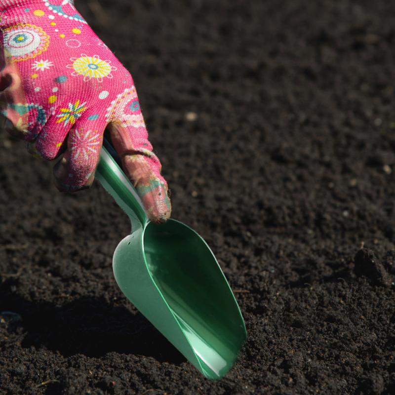 1x Green Plastic Garden Shovel Lightweight Garden Scoop Soil Shovel Gardening Tool Great for Soil, Compost, Planting Digging, Moving Tool, Dry Food and Cat Litter Scoop DESCRIPTION: 1x Garden scoop is Great for Soil, Compost, Planting Digging, Moving 4