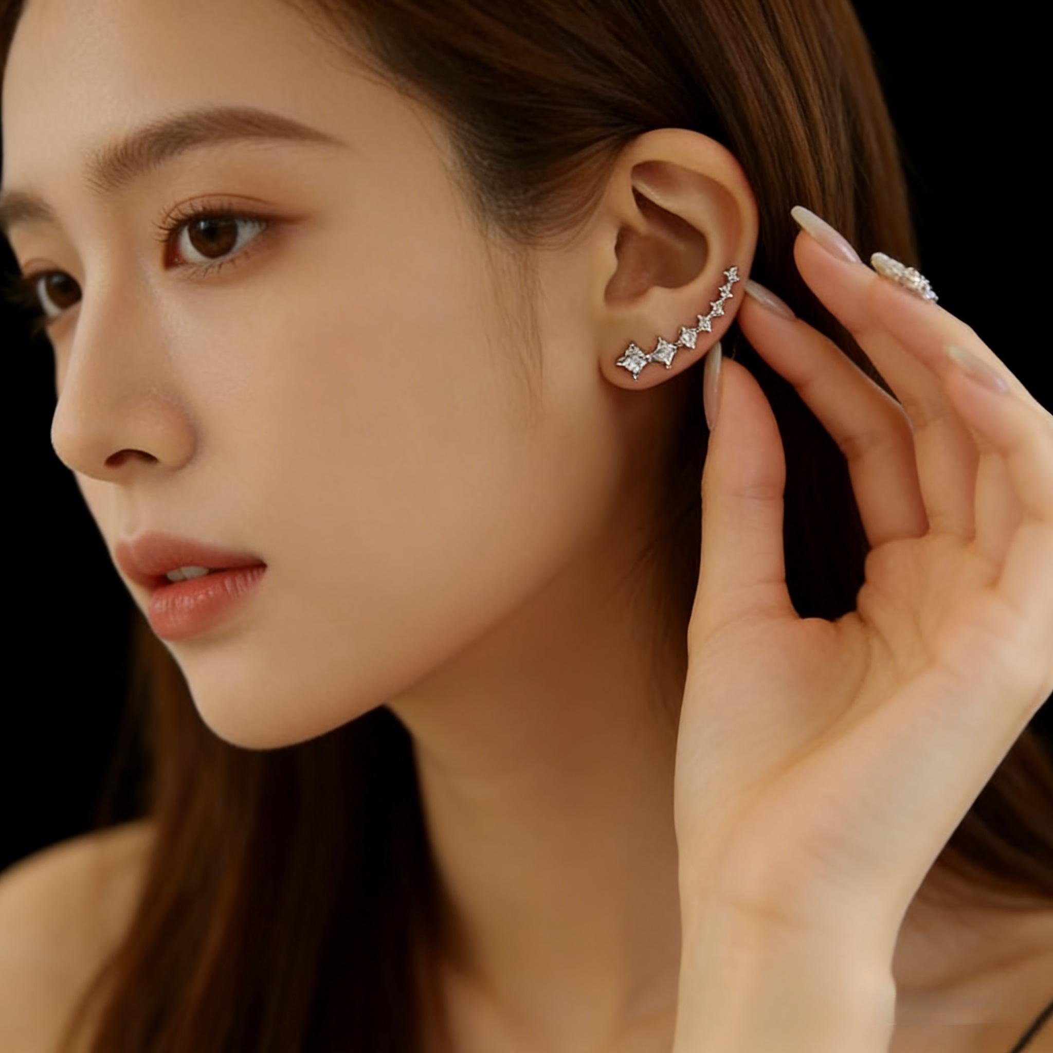 Anting Moissanite Kilau Mewah Ukuran Pas Nyaman Dipakai Sehari-hari