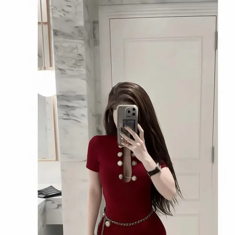 [ĐI HÀNG LUÔN] Áo thun đính nút và xích - Áo thun (TAY DÀI, TAY NGẮN) chất thun cotton borip mềm | BigBuy360 - bigbuy360.vn