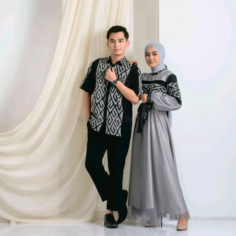 Set Couple Tenun Pasangan Pia Dan Wanita Kekinian Motif Simpel Terbaru Kombinasi - Set Couple Prewedding - Set Couple Kondangan - Set Couple Keluarga Bunga Setrip Hem Dress Baju Katun Pendek Dewasa Setelan Batik Atasan 2