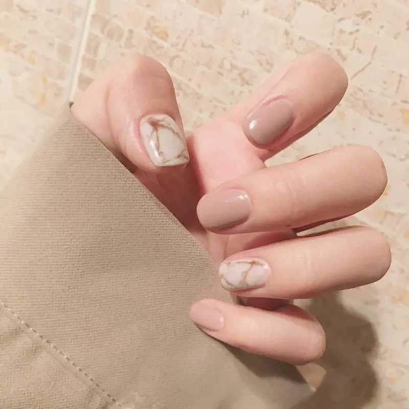 AdoraNails - [2.Marble Caramel] Kuku Palsu Cantik / Fake Nail / Nail Art 24 pcs FREE Lem untuk Wisuda / Wedding / Acara / Party Manicure Set Stainless Steel Polish Cat Kutek Elegant