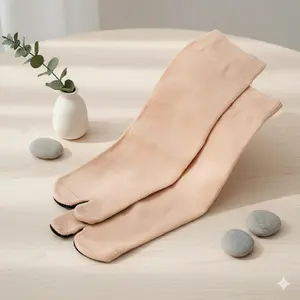 KAOSKAKI MUSLIMAH JEMPOL TELAPAK HITAM-KAOSKAKI MUSLIMAH PREMIUM-KAOSKAKI WUDHU