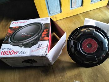 Product Review of Subwoofer 12" Pioneer TS W312D4 - TS W 312 D 4 - 312D4 - 12 inch - Champion Series - Double Coil - Subwoofer Mobil from Y**2 1