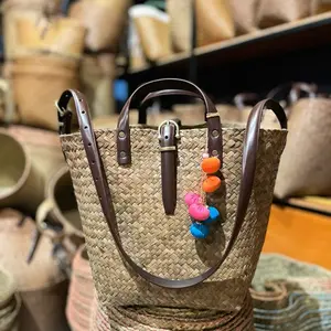 Tas anyaman purun tali panjang