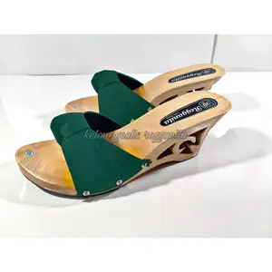 Sandal Wanita Wedges Kelom Geulis Natural/Sandal Kayu Tali Slop Sanggul