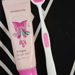 Wowsmile Gel Pembersih Lidah - Gratis Sikat Lidah - Rasa Peach Mint - Menghilangkan Bau Mulut - Membersihkan Lidah - Nafas Segar -