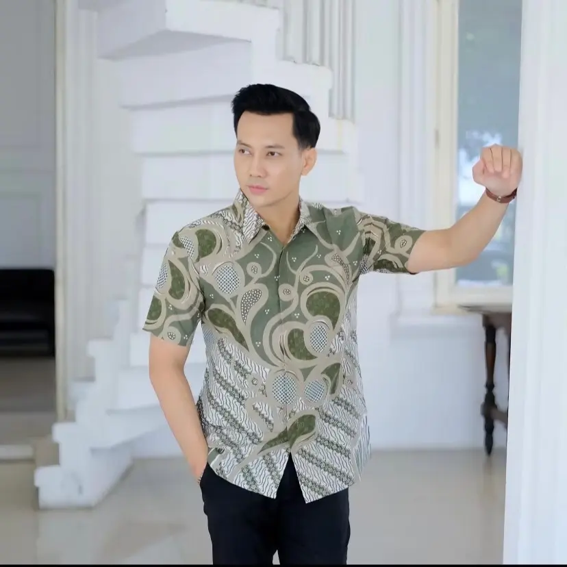 Lengan pendek bunga Sage Green kemeja batik pria slimfit bahan katun prima lapis furing Baju Tebal