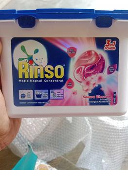 Product Review of Rinso Matic Deterjen Kapsul Sakura Blossom 168 g from s**5 2