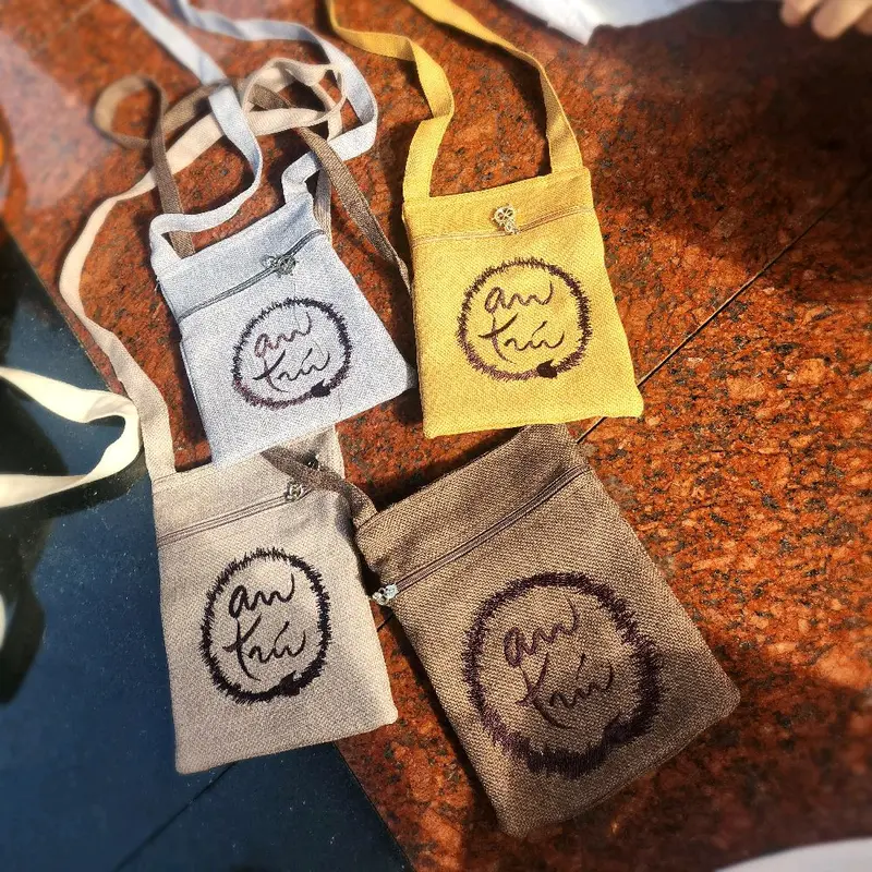 TÚI VẢI ĐI CHÙA MẪU NHÍ VẢI BỐ " AN TRÚ " -  2 ngăn , bố dày 14x18cm, 4 màu: Vàng, Nâu, Lam, Đất - nữ 6