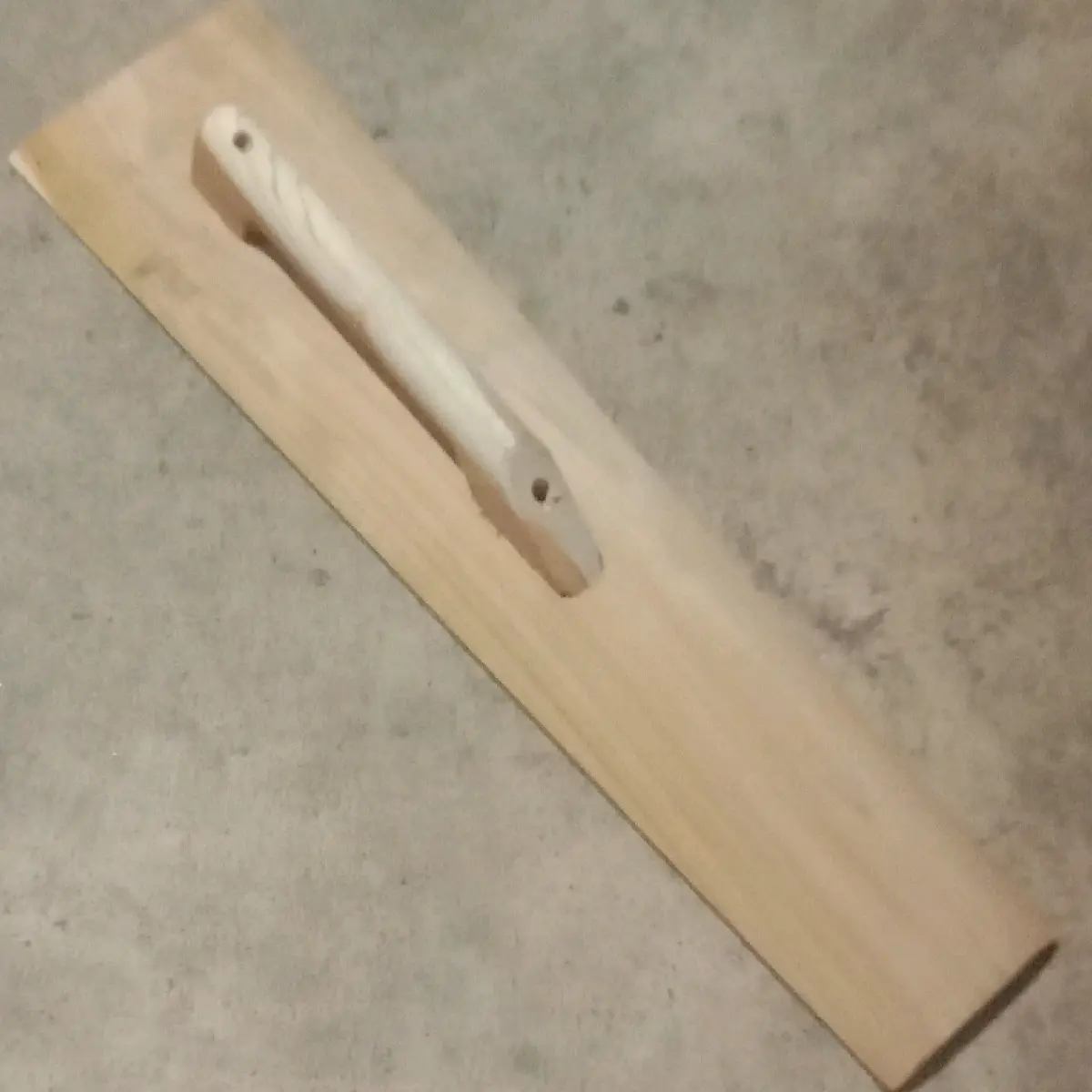 raskam kayu jati berukuran panjang 60cm lebar depan 11,5cm lebar belakang 15cm kayu jati asli
