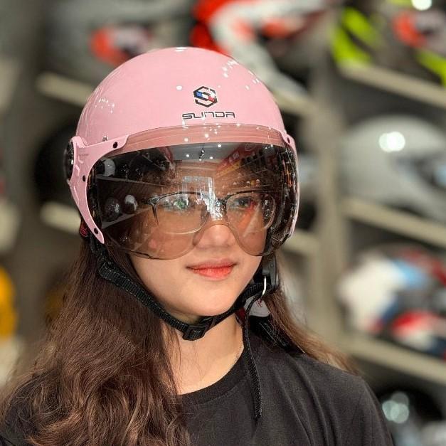 Mũ bảo hiểm nửa đầu có kính SUNDA 136B, nón bảo hiểm thời trang thiết kế an toàn, tiện dụng cho nam nữ