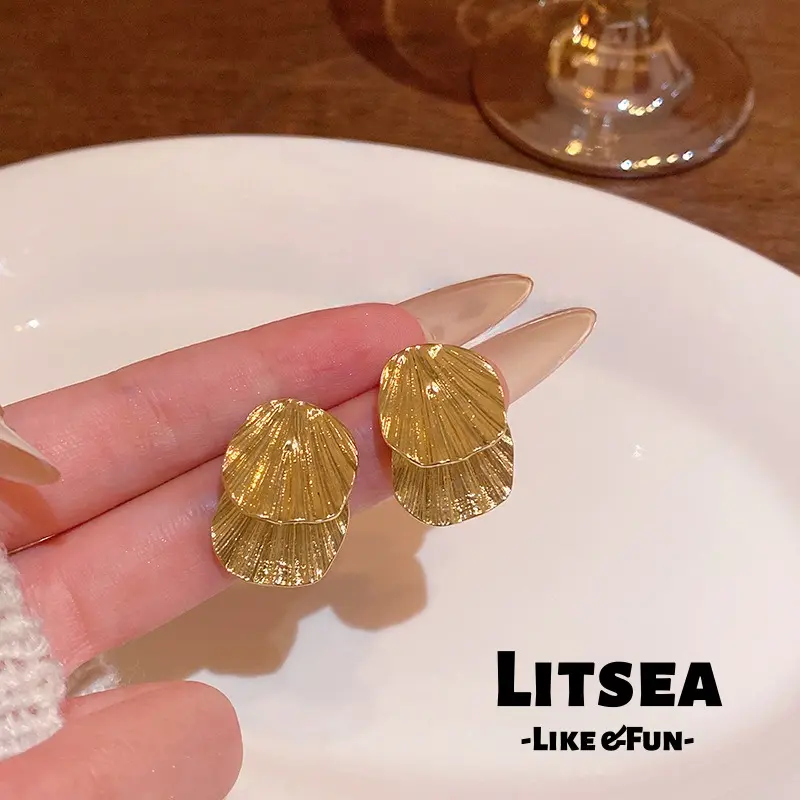 【Litsea】Anting Cangkerang Emas Minimalis Modis Gaya Alami X119