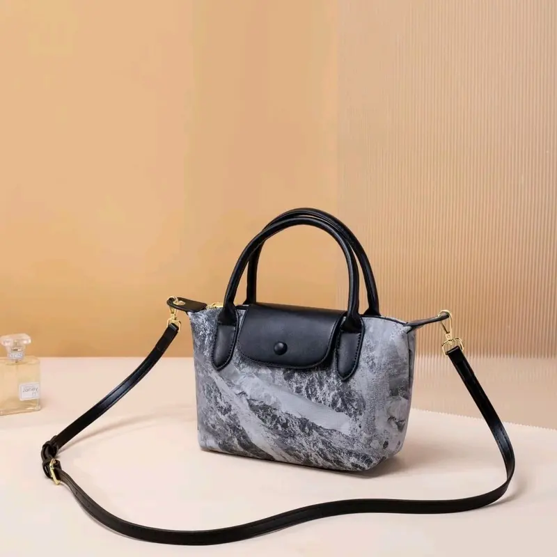 DELPHINE BAG TAS SELEMPANG BY JIMSHONEY 0