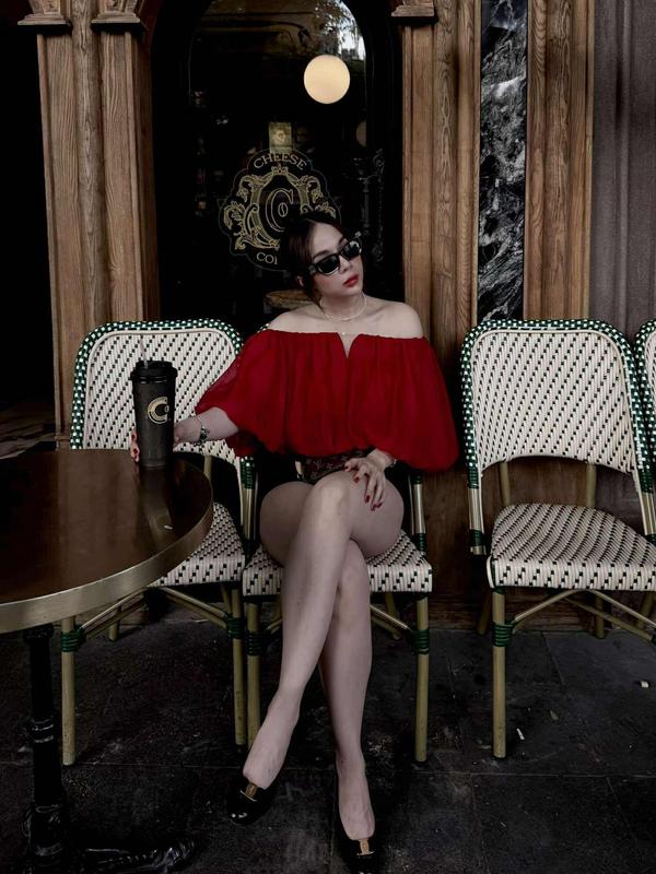 NGOC HAN TRAN Cloudy Top Áo trễ vai chất tơ cao cấp bồng bềnh - NGOC HAN TRAN