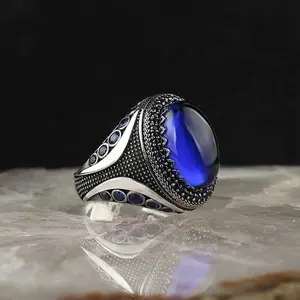 Vintage Pria Perak Hitam Pola Gelombang Hitam Cincin Keren Mode Busana Pribadi Biru Faux Crystal Resin Hip Hop Punk Cincin Pernikahan Pria Pesta Aksesoris Hadiah