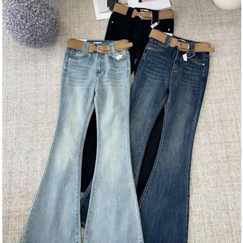 Quần jeans nữ loe RM - Thiết kế thời trang, phong cách hiện đại