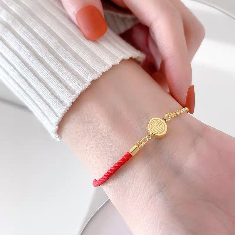 Product Introduction of New Titanium Steel Bracelet Fu Brand Red Rope Bracelet for Women's Light Luxury, Unique Design, Exquisite Weaving, Simplicity, and 100 Pairs of Fashion Decoration 4