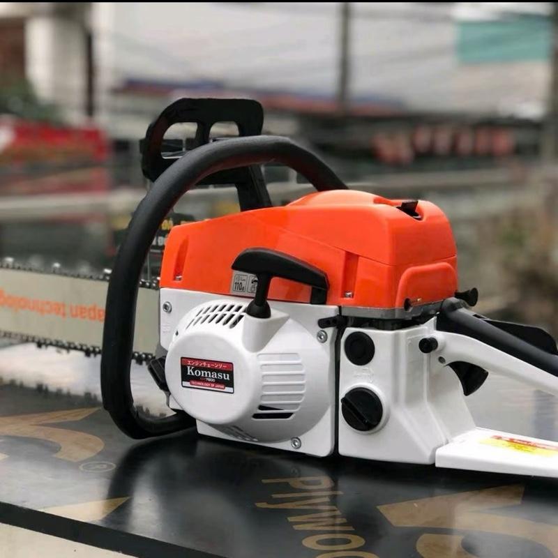 Máy cưa xích chạy xăng KOMASSU - chuyên dụng cưa cây và thanh gỗ
