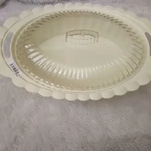 Basi Oval Warna Cream Dengan Tutup Putih Cocok Untuk Penyimpanan Makanan Dan Minuman