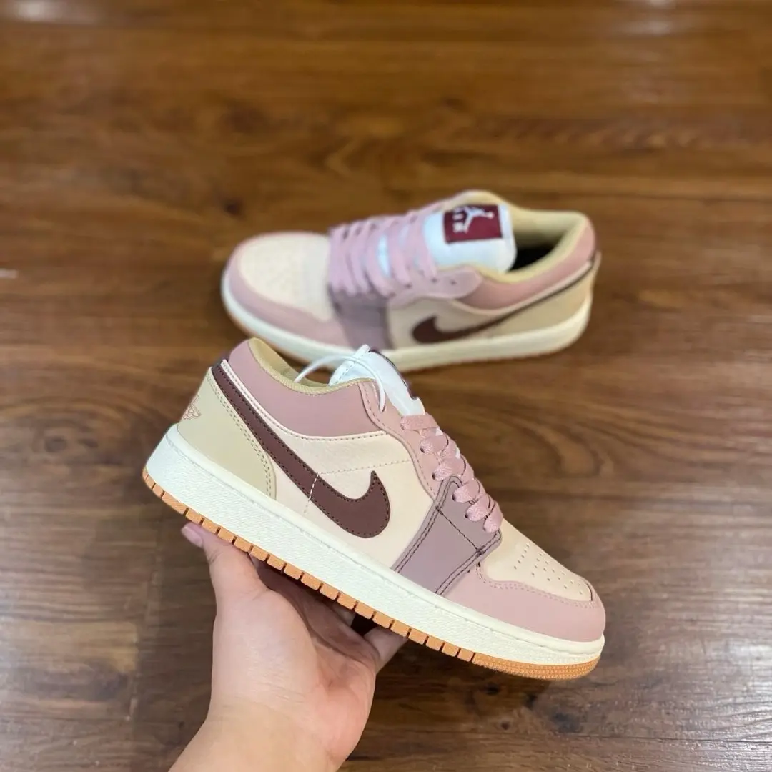 SEPATU SNEKERES WANITA JORDAN LOW DRAK PONI