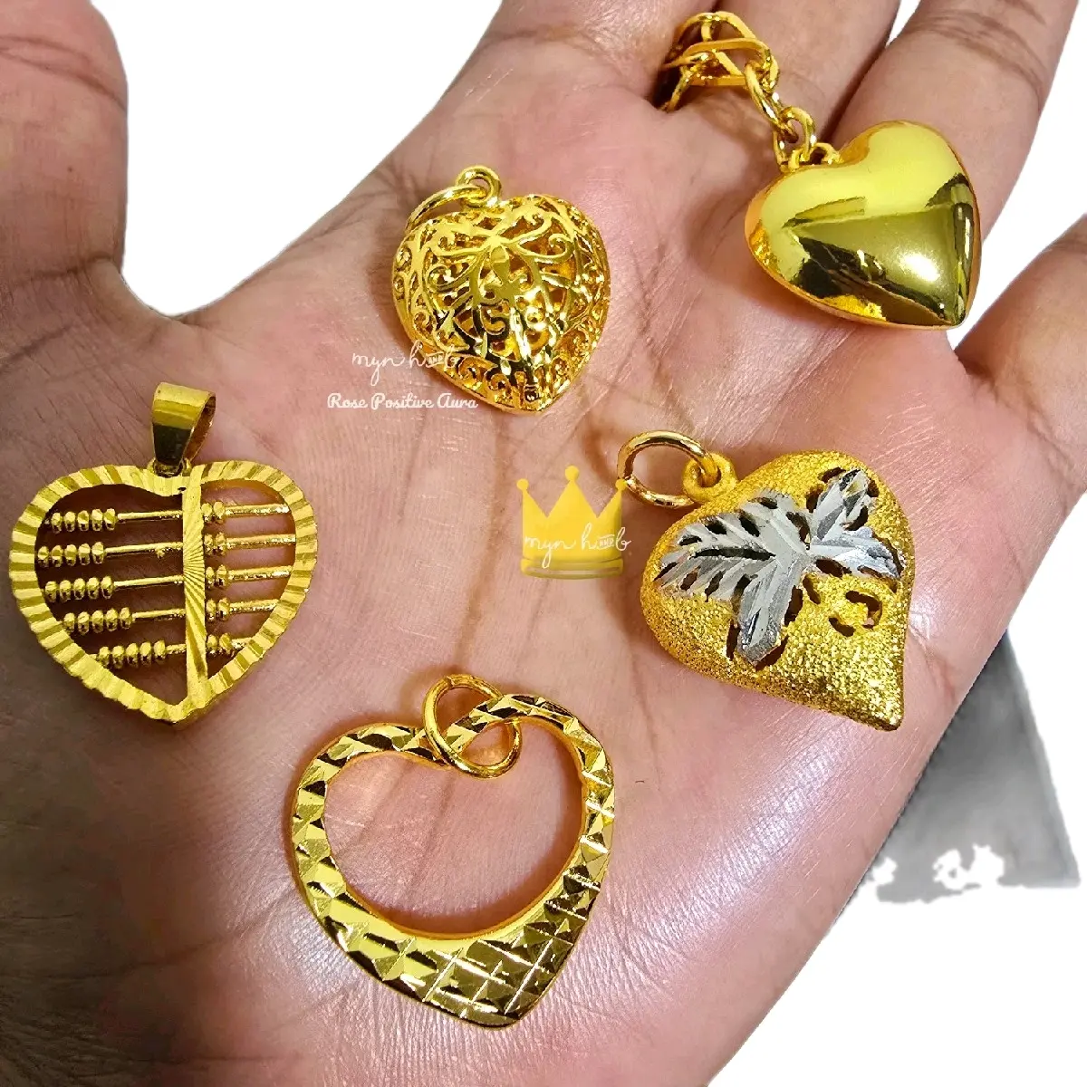 BANGKOK GOLD HEART PENDANT. MEDIUM SIZES. SUITABLE FOR 50CM TO 60CM LENGTH OF CHAIN
