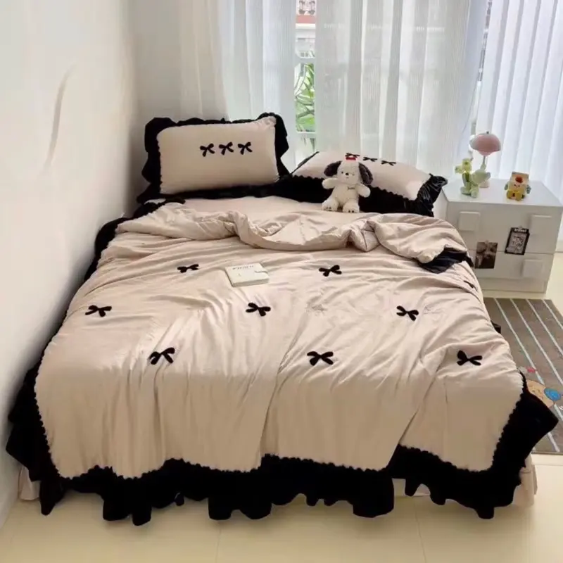 Đũi bèo thêu nơ chăn hè trần bông set 4 món 1 chăn hè đã trần bông 1 ga phủ có bèo xinh ( khách muốn ga chun thì note cho shop ) 2 vỏ gối đầu 2