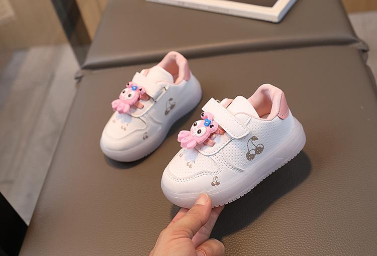 Product Introduction of Children&#039;s shoes spring and autumn sports shoes leather breathable flashing shoes children&#039;s shoes 5