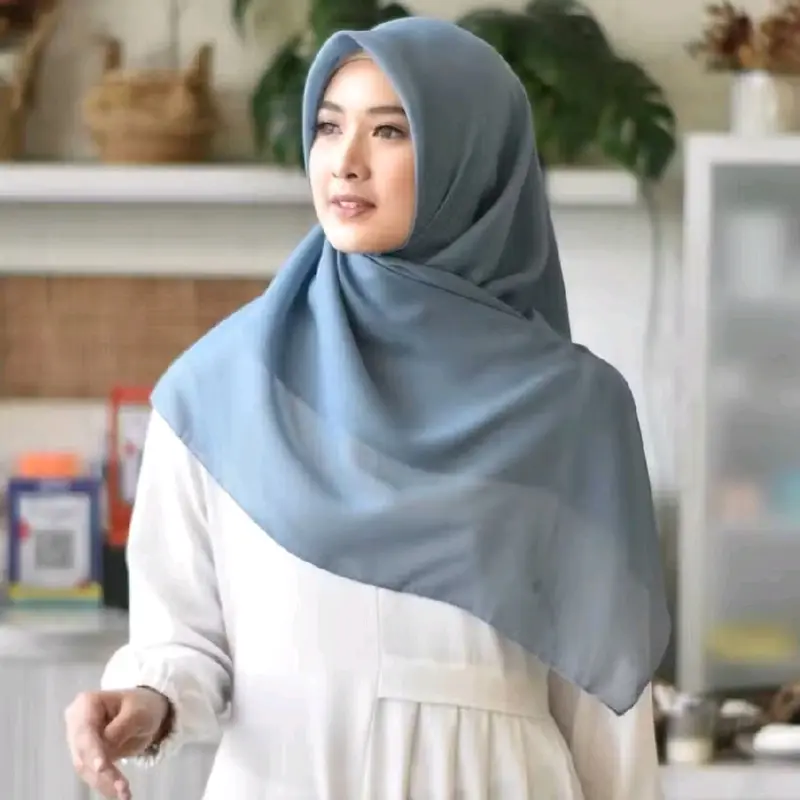 Hijab Bella Squer Premium Kerudung Segi Empat Termurah - Model Segi Empat Mudah Diatur - Cantik, Lembut xaviera Semua musim Beige 3