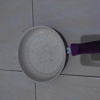 Product Review of Panci Teflon Frypan Marble Enamel / Teflon Frypan Marble Berwarna / Teflon Frypan Enamel Anti Lengket penggorengan anti lengket Kitchenware teflon  serbaguna from a**i 0