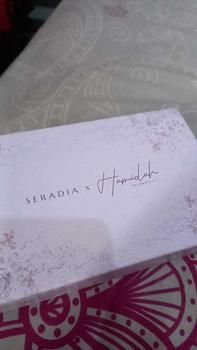 Product Review of Hijab Segi Empat Anantari - Seradia x Hamidah from m**s 1