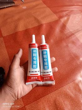 Product Review of LEM SEPATU SANDAL LEM KUAT 50 ML LENGKET WATERPROOF TAHAN AIR PEREKAT NAMBAL TANPA BEKAS from m**2 2
