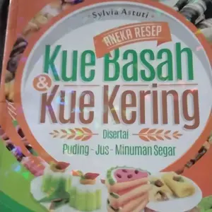 Buku Aneka Resep Kue Basah & Kue Kering - Lingkar Media